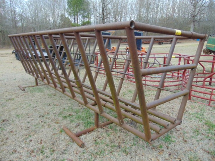 20'-pipe-hay-feeder-image-1