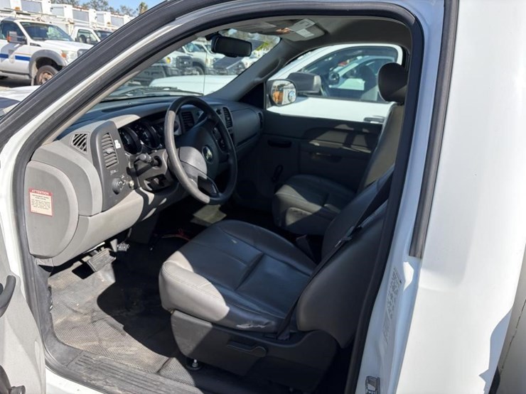 2011-chevrolet-2500-image-7