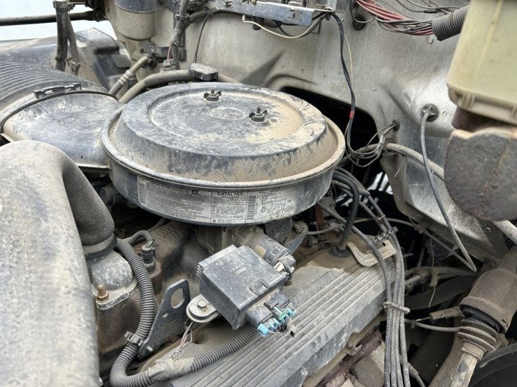 1997-chevrolet-c6500-chip-truck-image-37