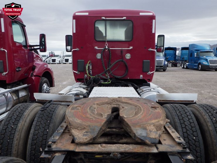 2019-kenworth-t880-image-10