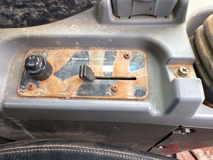 2018-kubota-svl95-2s-image-18