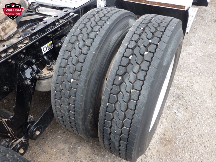 2019-kenworth-t880-image-6