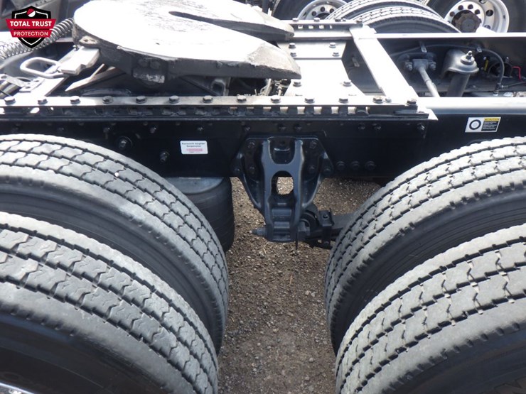 2020-kenworth-t680-image-14