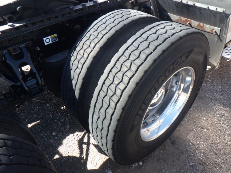 2020-kenworth-t680-image-7