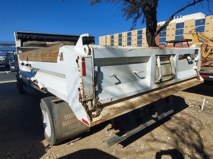 2013-ford-f550-image-2