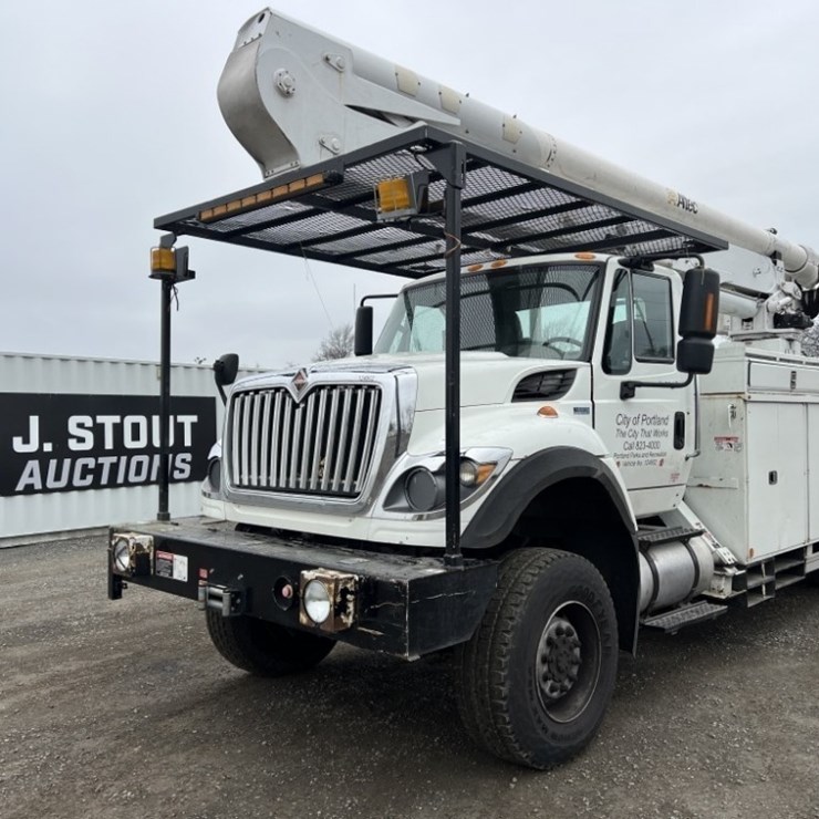 2012 INTERNATIONAL 570