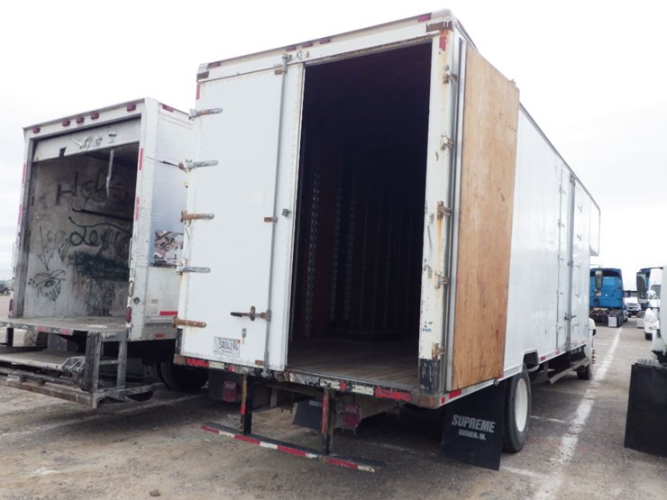 2006-hino-268-image-13