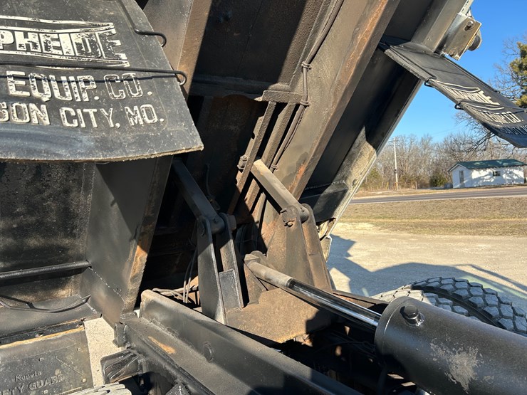 2013-international-durastar-4400-image-76