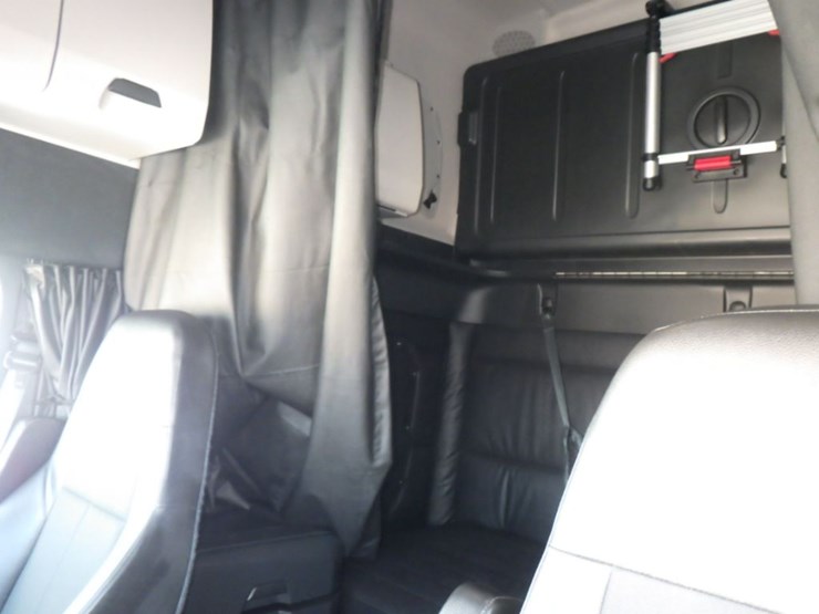 2024-freightliner-cascadia-126-image-20