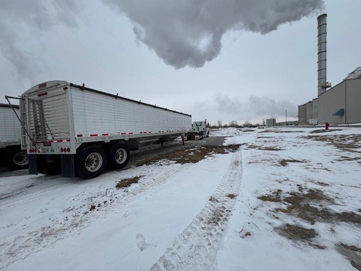 2017-timpte-hopper-bottom-image-3