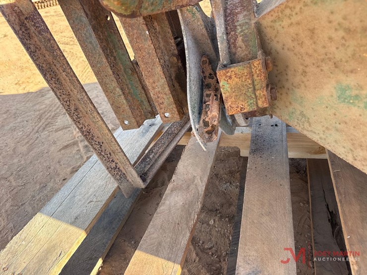 3ph-hopper-spreader-image-6