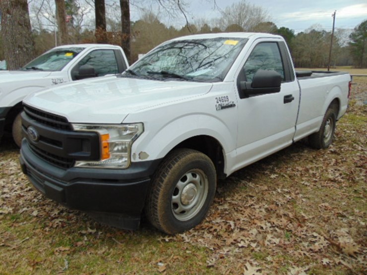 2019-ford-f150-xl-image-1