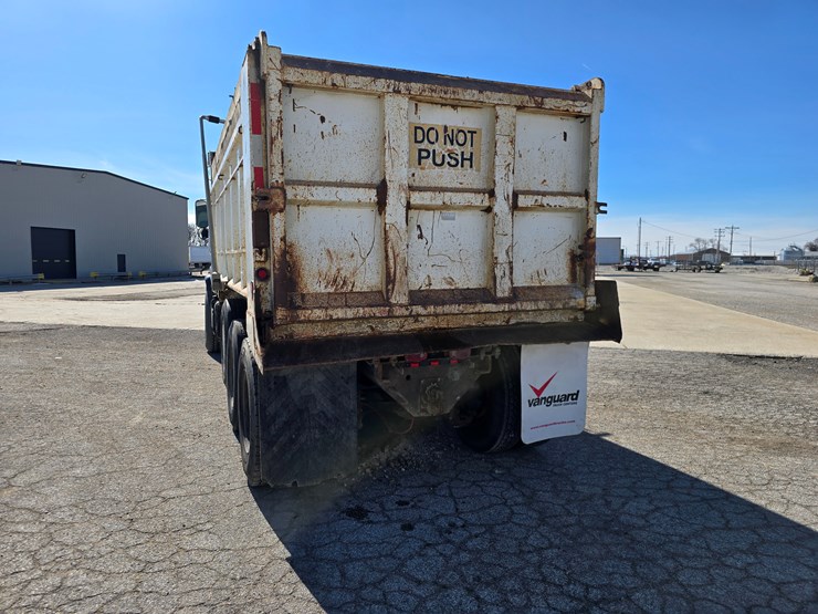 1998-mack-dm600-image-9