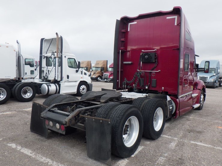 2015-kenworth-t680-image-11