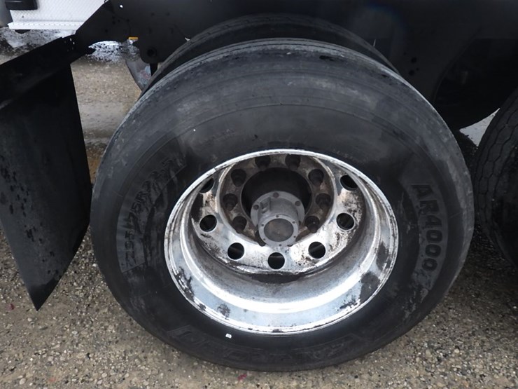 2020-utility-3000r-image-10