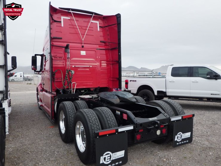 2025-volvo-vnl-760-image-13