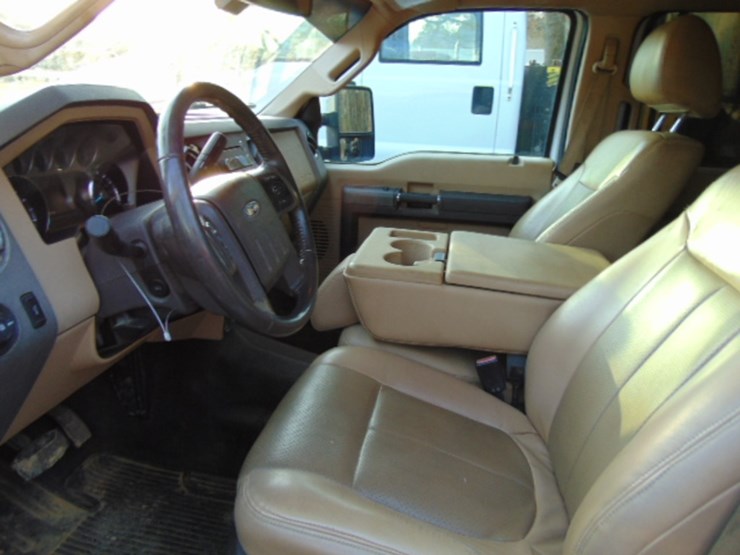 2011-ford-f450-lariat-image-8