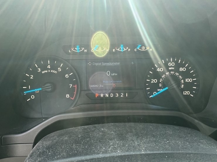 2015-ford-f150-xl-image-26