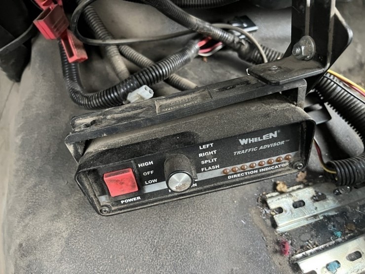 2011-gmc-sierra-extra-cab-pickup-image-34