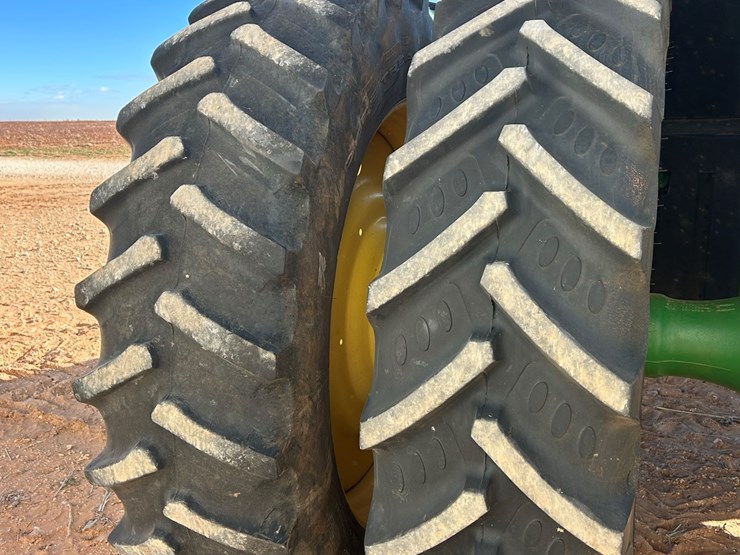 2010-john-deere-8295r-image-5