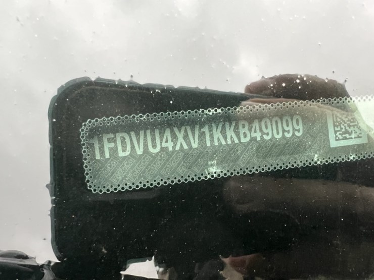 2019-ford-transit-image-9