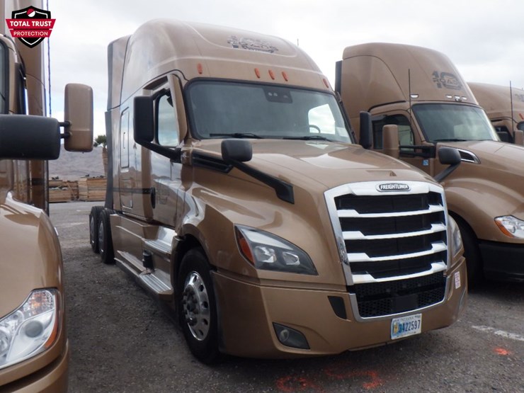2023-freightliner-cascadia-126-image-3