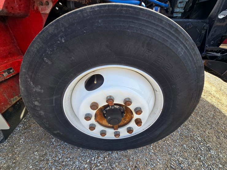 1997-peterbilt-377-image-86