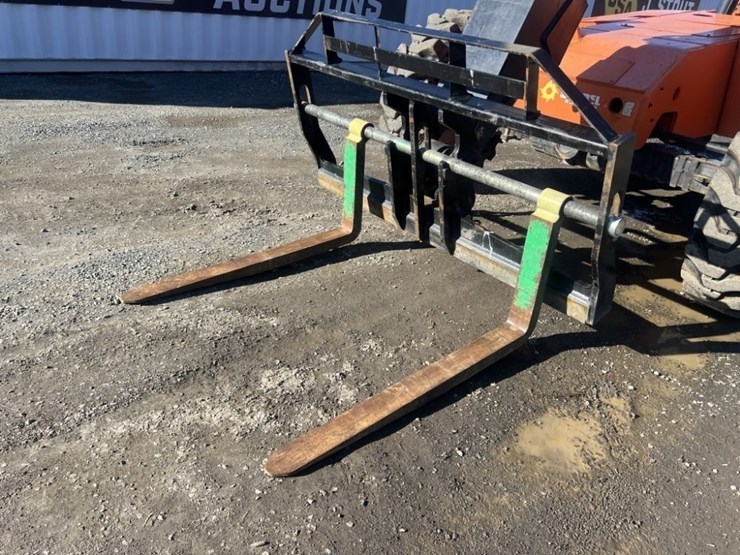 2017-jlg-6036-image-9