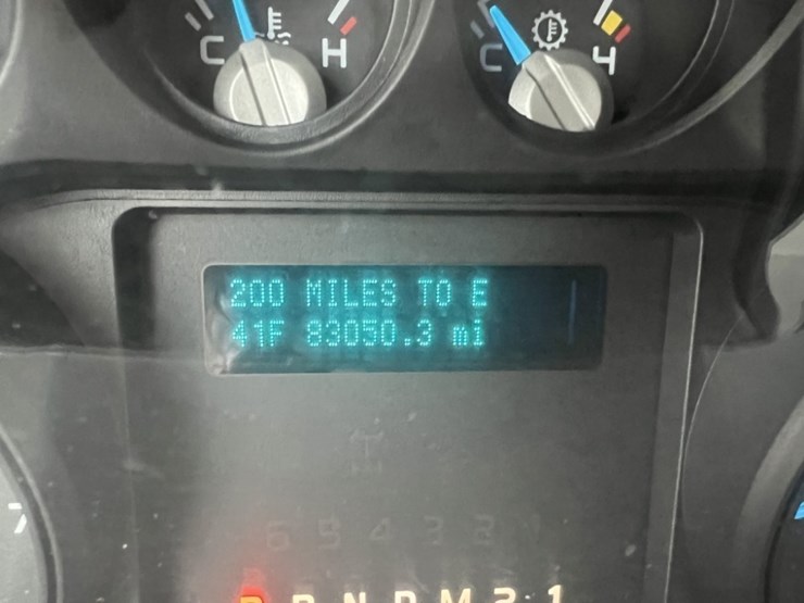 2014-ford-f350-image-26