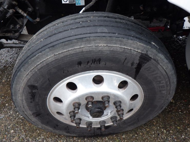 2017-peterbilt-579-image-20