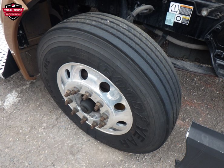 2022-kenworth-t680-image-23