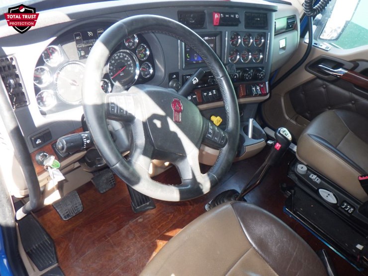2021-kenworth-t680-image-17