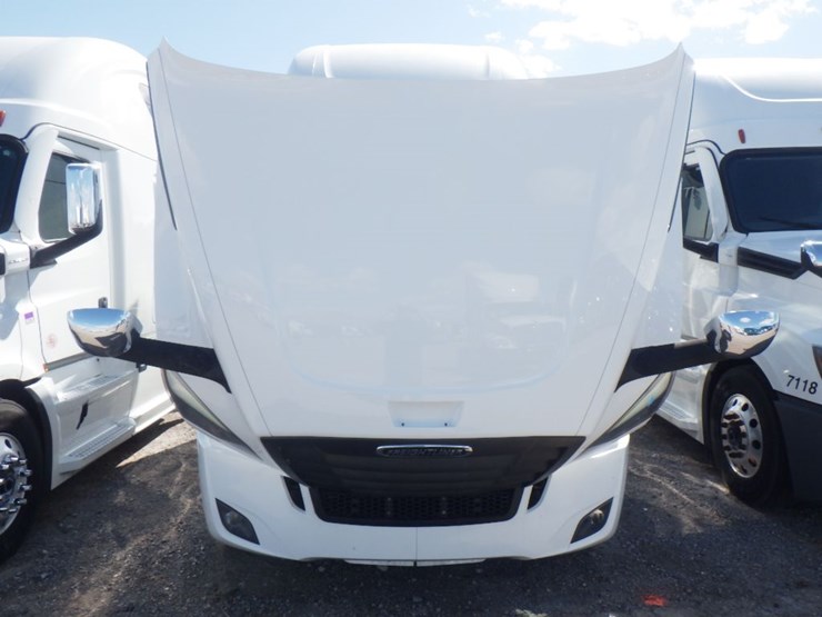 2024-freightliner-cascadia-126-image-26