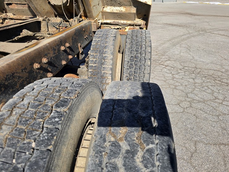 1998-mack-dm600-image-55