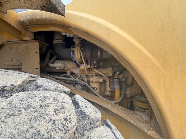 2007-caterpillar-966h-image-9