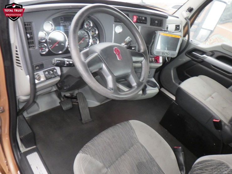 2022-kenworth-t680-image-14