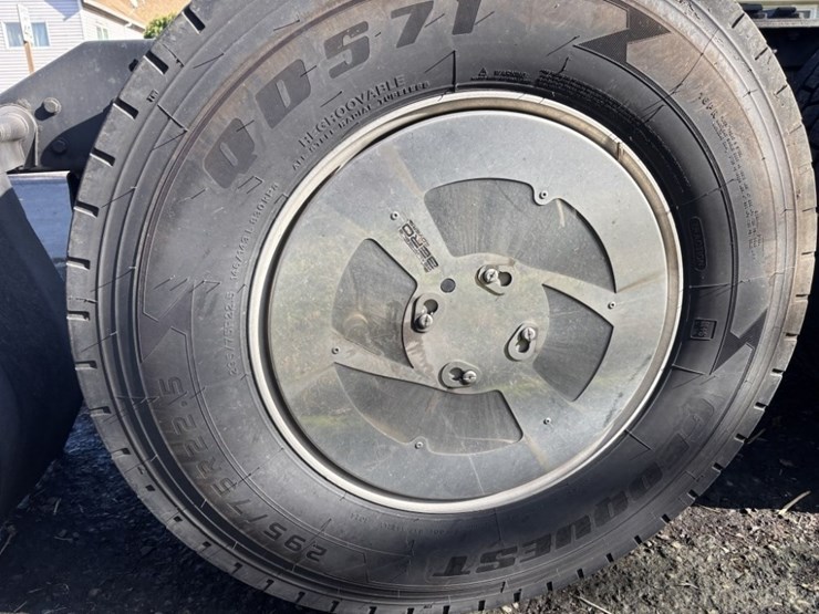 2016-kenworth-t680-image-15