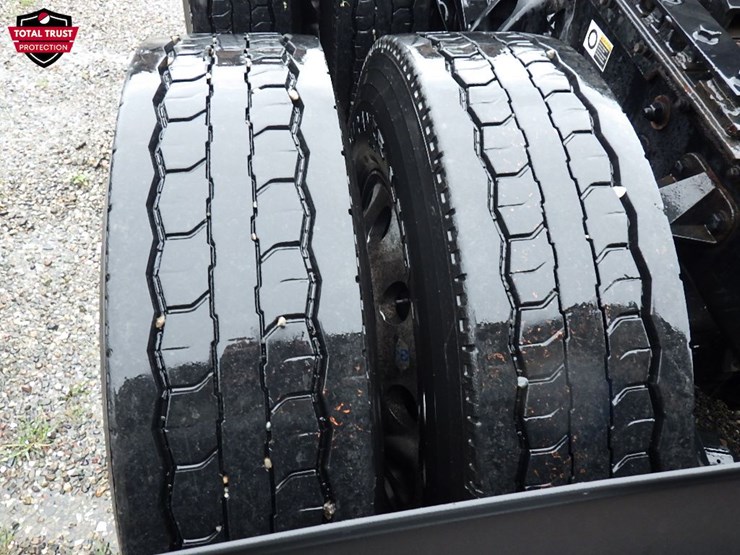 2022-kenworth-t680-image-7