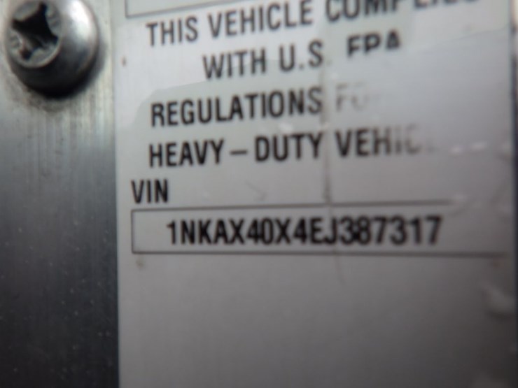 2014-kenworth-t660-image-19