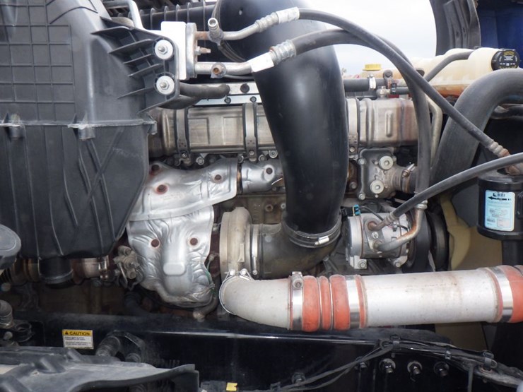 2019-freightliner-cascadia-126-image-34