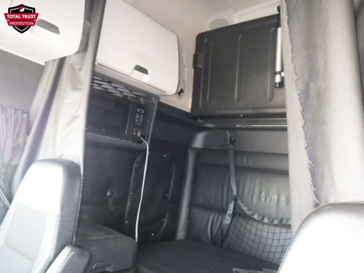 2024-freightliner-cascadia-126-image-21