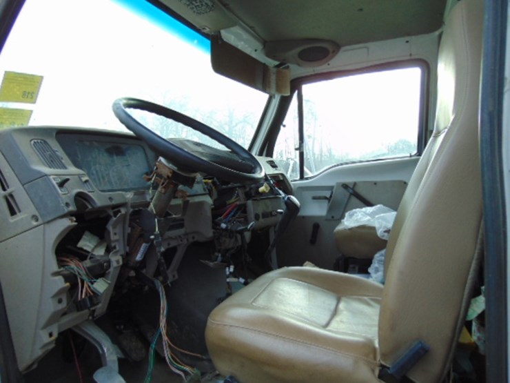 2004-sterling-acterra-image-6