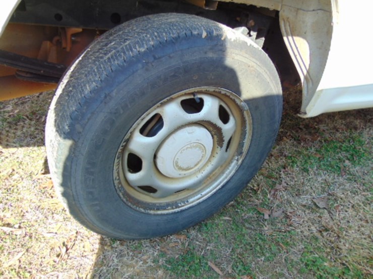 2017-ford-f150-xl-image-4