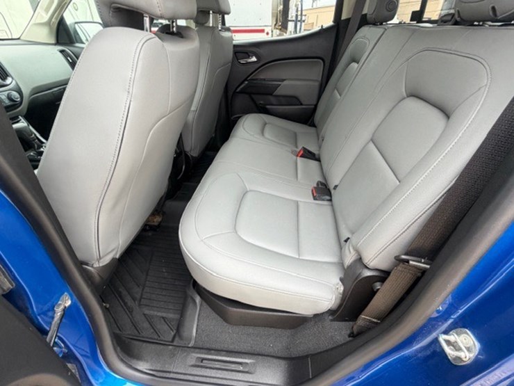 2019-chevrolet-colorado-image-23