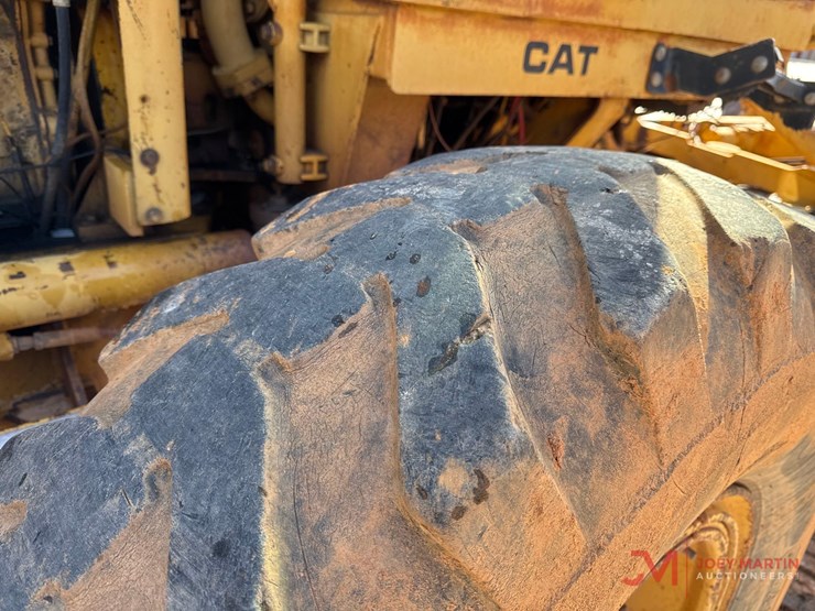 caterpillar-130g-image-13