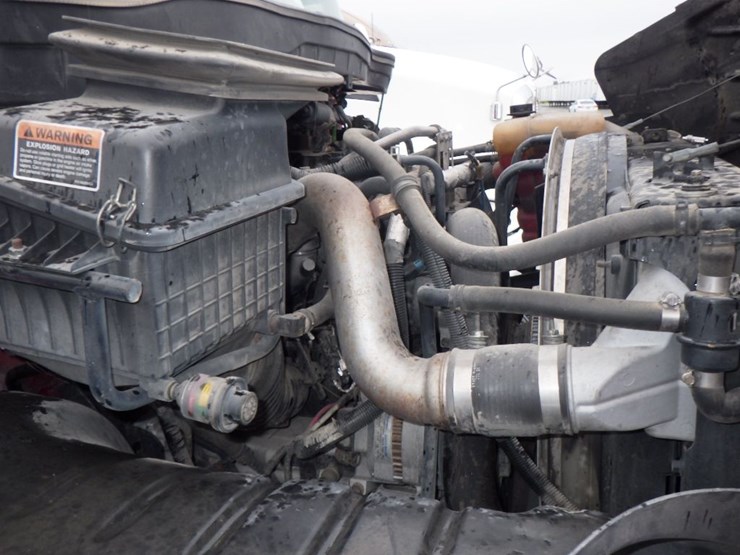 2013-international-durastar-4400-image-19