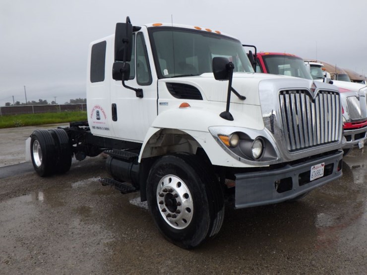 2011-international-workstar-7300-image-3