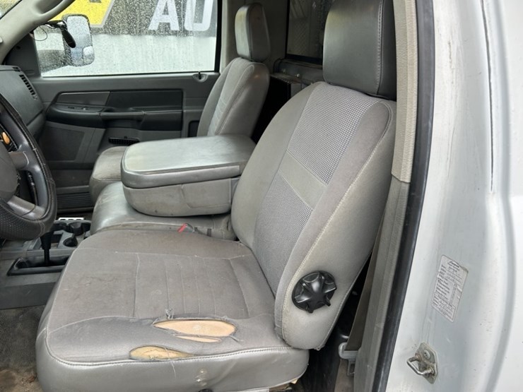 2009-dodge-ram-5500-image-19