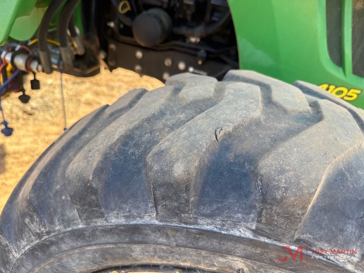 john-deere-4105-image-13