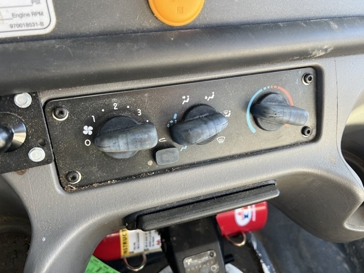 2016-freightliner-m2-s/a-bucket-truck-image-31